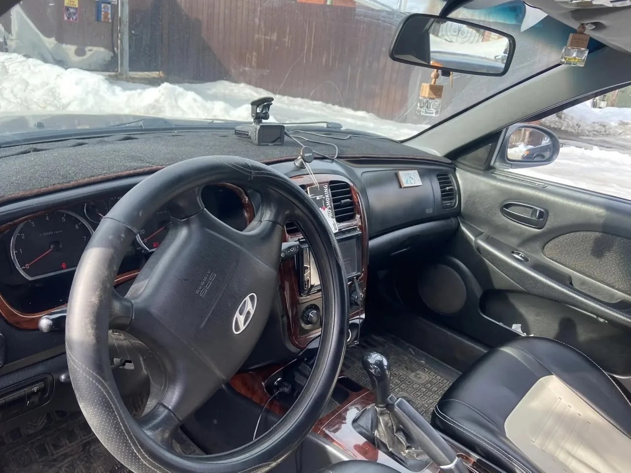 а/м Hyundai Sonata серого цвета
